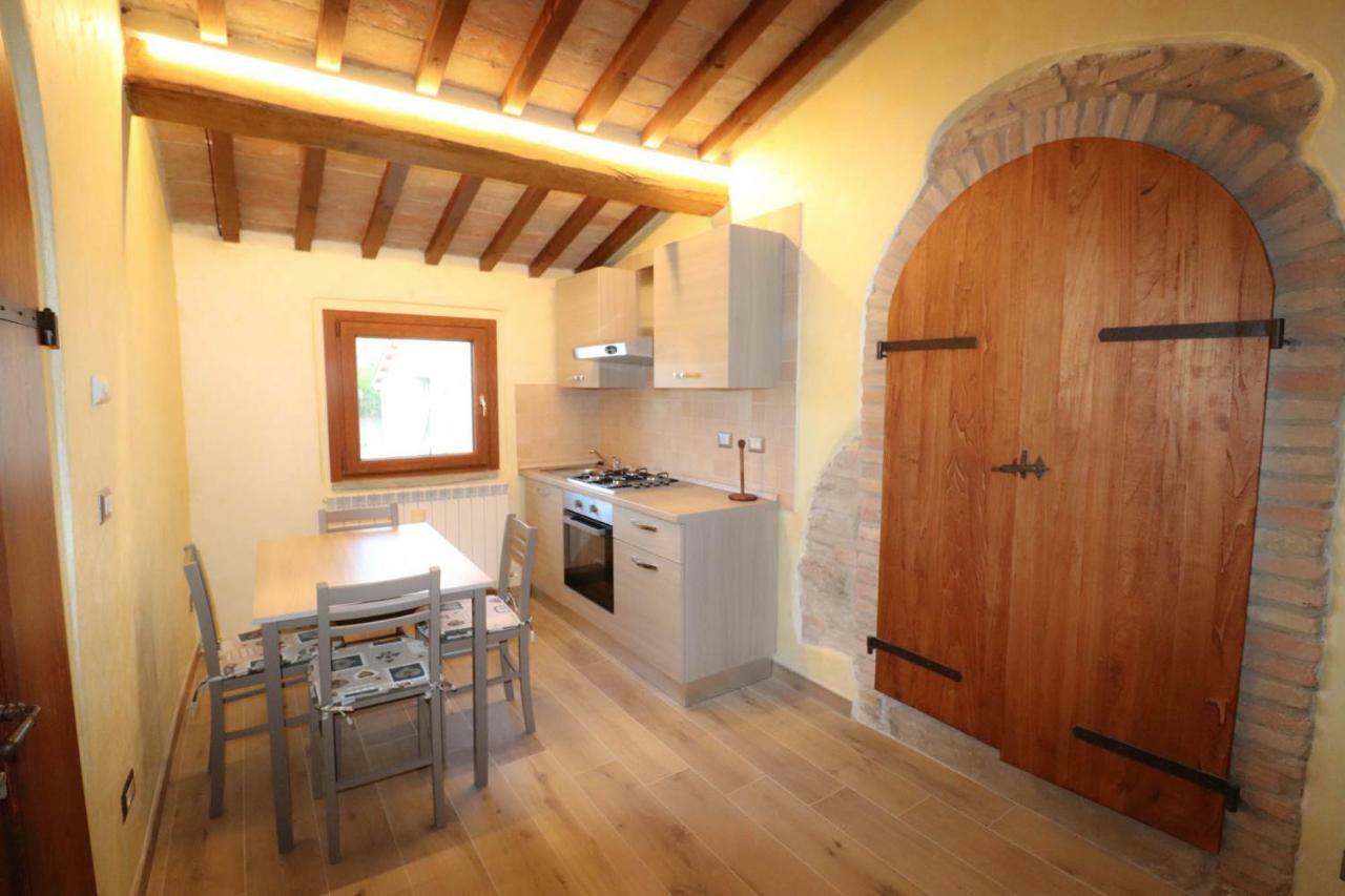 Agriturismo La Tana 卡斯泰洛城 外观 照片