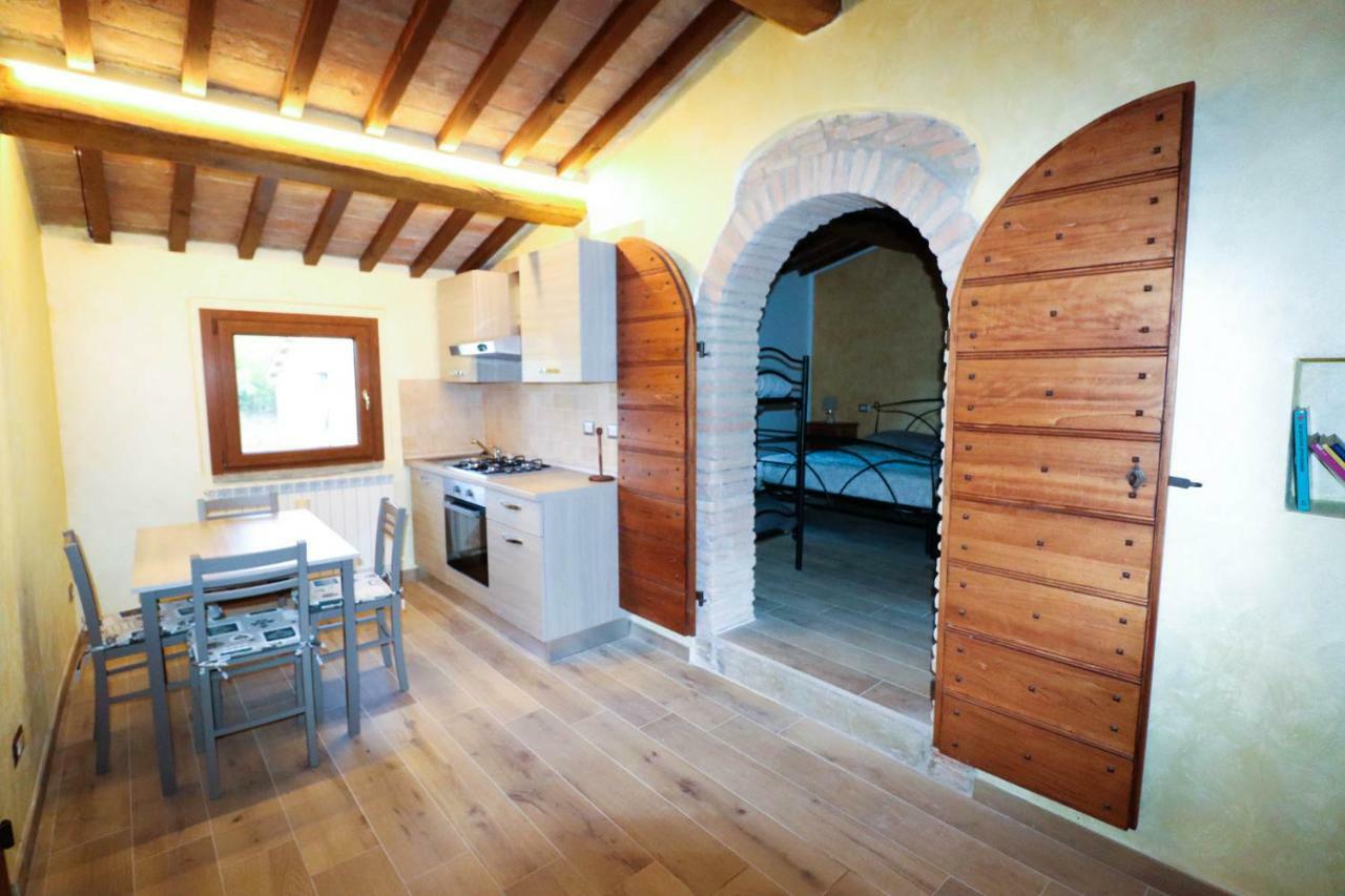 Agriturismo La Tana 卡斯泰洛城 外观 照片