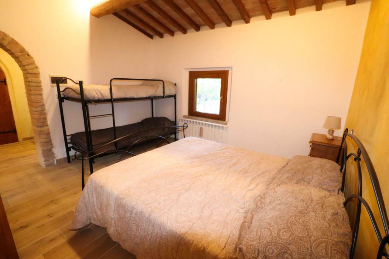Agriturismo La Tana 卡斯泰洛城 外观 照片
